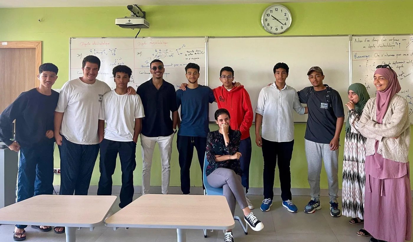 Groupe d’élèves accompagné par le Prof. BOURKAB Aymen